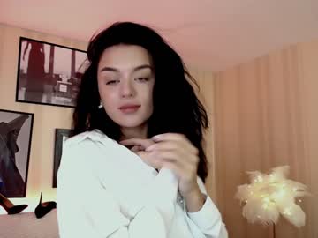 webcam girl zara_larison live cam image #2629476