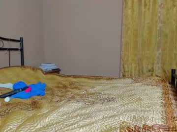 webcam girl melon_mussy live cam image #3753827