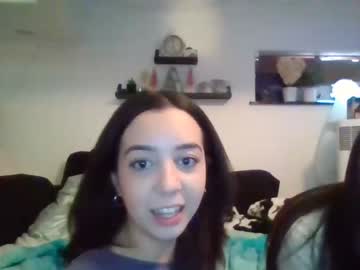 webcam girl cherrychapsticc live cam image #6069042