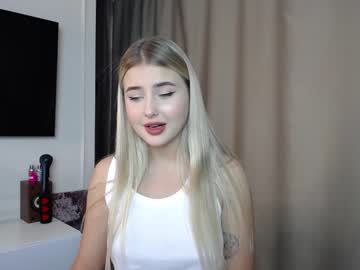 webcam girl cute18cute live cam image #2711725