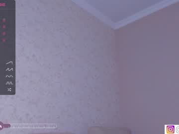 webcam girl bzzzme live cam image #5718778