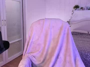 webcam girl shesnotuwu live cam image #6986842