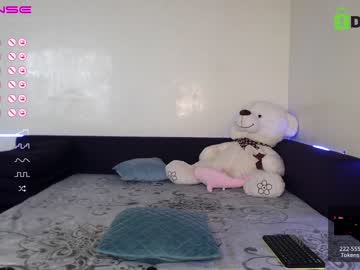 webcam girl fallen_angel_18 live cam image #5081367
