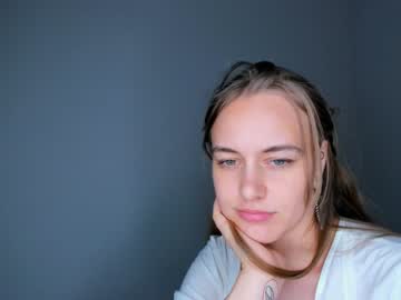 webcam girl lindamildreda live cam image #5114051