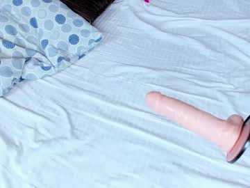 webcam girl miraclark1 live cam image #2203135