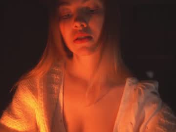 webcam girl bibi_it_is live cam image #5167717