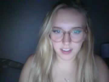 webcam girl dumb_blonde69 live cam image #4822723