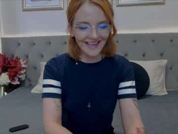 webcam girl ginger_pie live cam image #1977637