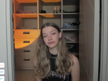 webcam girl coyness_geneva live cam image #5255827