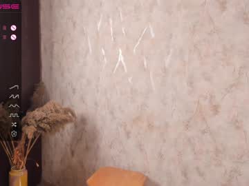 webcam girl lusse_mua live cam image #3741471