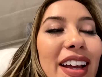 webcam girl ali_11_ live cam image #1045433