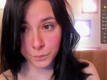 webcam girl kiraknowles_ live cam image #3555151
