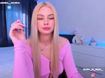 webcam girl 8a8y_nura live cam image #4008759