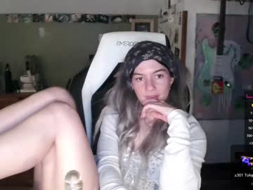 webcam girl pixelatedprincess live cam image #5071899
