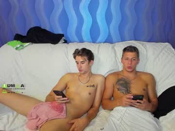 webcam man purple_gang live cam image #103751