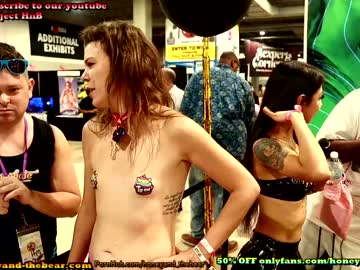 webcam couple honeyand_thebear live cam image #2279340