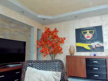 webcam girl raquelle_star live cam image #4031171