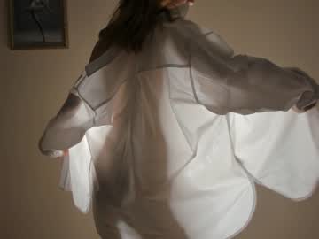 webcam girl just_emmy live cam image #4609903
