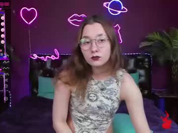webcam girl beverleyelliott live cam image #2314851
