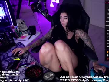 webcam girl evelyne92 live cam image #4643751