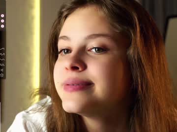 webcam girl a_whole_eternity live cam image #6858428