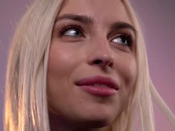 webcam girl artmosphera live cam image #1813227