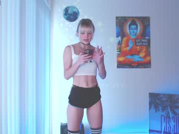 webcam girl petitebrat live cam image #748303