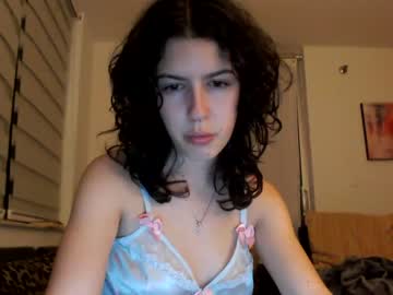 webcam girl frenchava live cam image #4401068
