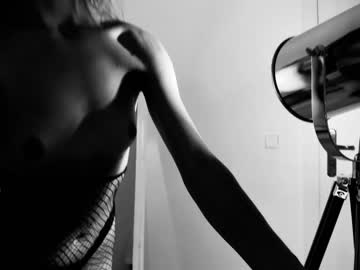 webcam girl olaya_del_mar live cam image #97873