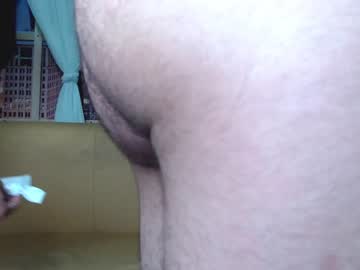 webcam man oversized_guy live cam image #3305630