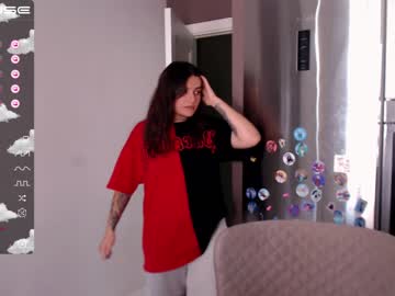 webcam girl small_blondee live cam image #2585543