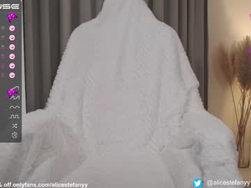 webcam girl smileyouarehere live cam image #4992290