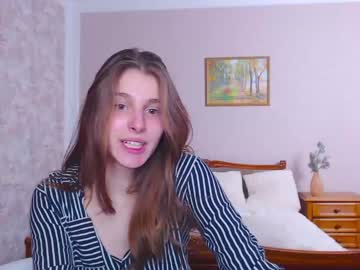 webcam girl little_kitt1y_ live cam image #5644872