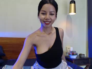 webcam girl hersheys_aran live cam image #4008980