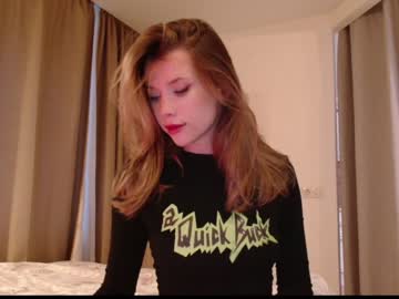 webcam girl bitter_moon live cam image #4500392