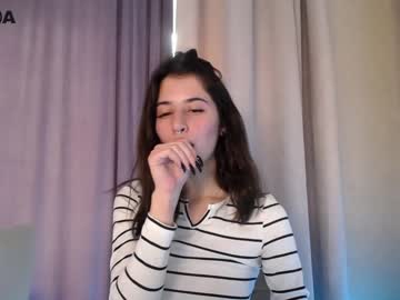 webcam girl kate_lewis live cam image #2861509