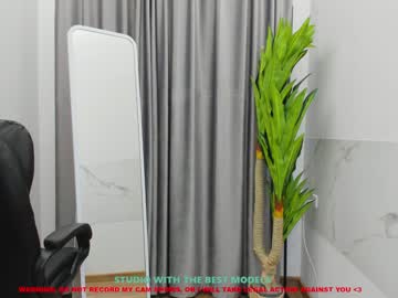webcam girl gloria_blush live cam image #1350750