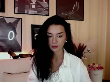 webcam girl zara_larison live cam image #2629988