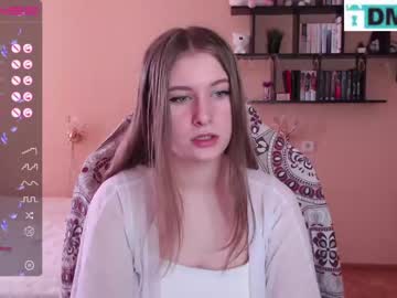 webcam girl minnie_olson_ live cam image #3650359