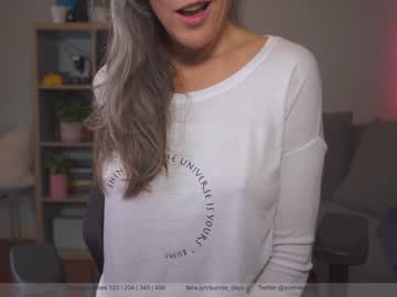webcam girl sunniedayz live cam image #3238446