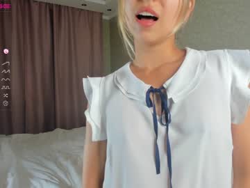 webcam girl mooon_and_sun live cam image #5047434