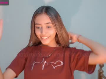 webcam girl gummy_bear7 live cam image #1344106