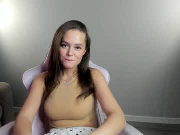 webcam girl brittcubitt live cam image #6446122