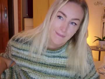 webcam girl christinasiemone live cam image #7058140