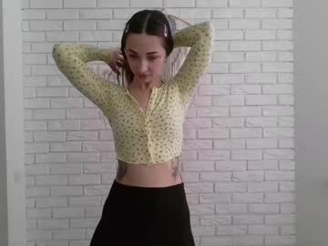 webcam girl monicabelluccii live cam image #7072632