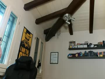 webcam man dumbnerd3 live cam image #4791729
