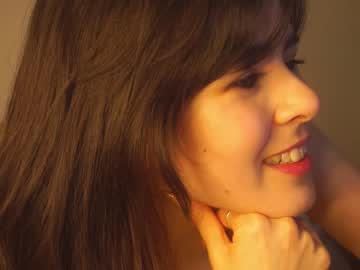 webcam girl amandamedrano live cam image #4467139