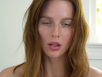 webcam girl ellaa91 live cam image #1976882