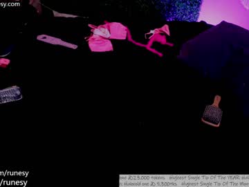 webcam girl runesy live cam image #5827372