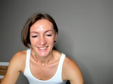 webcam girl dorothy_meyer live cam image #4952122
